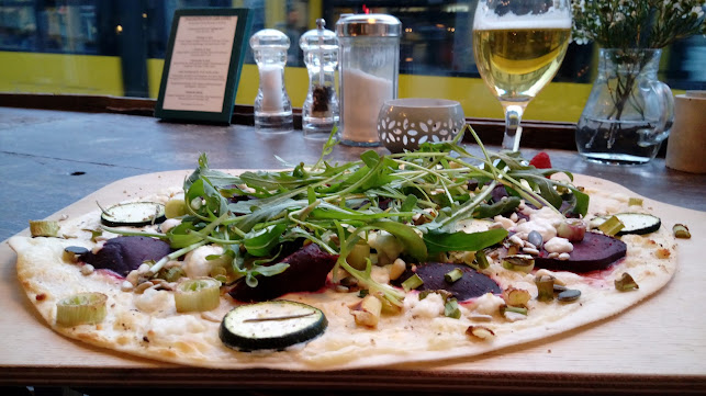 Café LIVRES - Gastronomie und Hotellerie