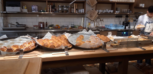 Herr von Myra Brotmanufaktur - Gastronomie und Hotellerie