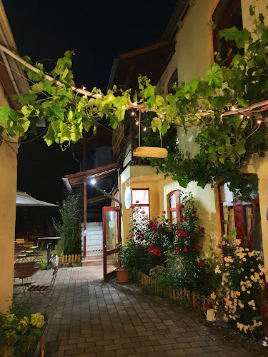 Comentarii opinii despre Wirtshaus Konfetti