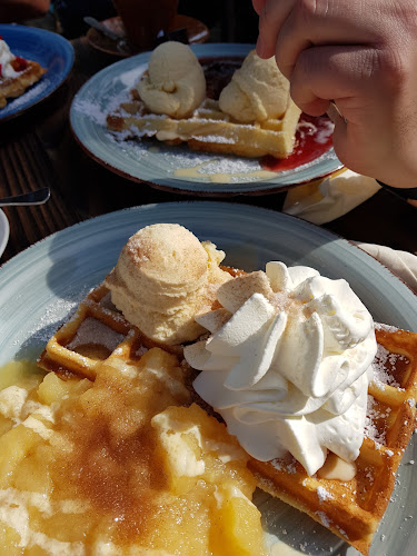 Comentarii opinii despre Eisverliebt by Eiscafe am Rheinturm