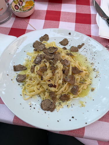 Parisi - Gastronomie und Hotellerie