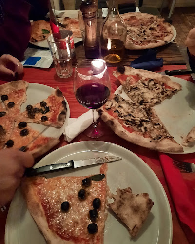 Pizzeria Farina - Gastronomie und Hotellerie