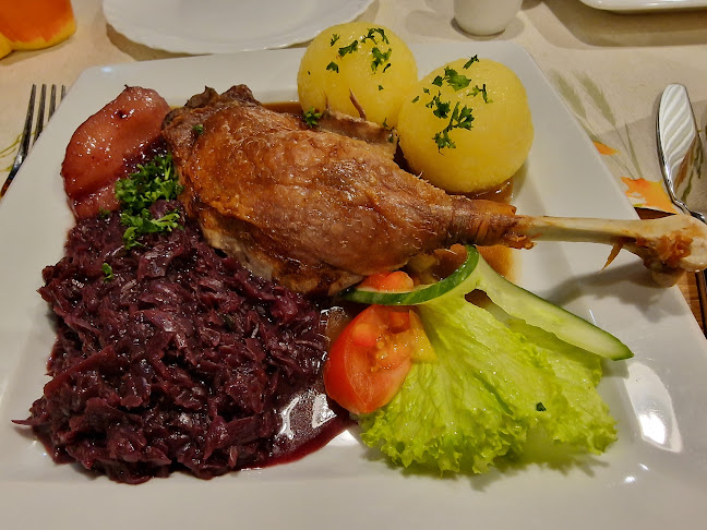 Comentarii opinii despre Falstaff Restaurant und Sportsbar