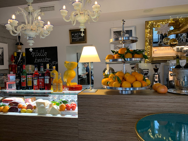 Comentarii opinii despre PICCOLA PAUSA - caffè panini aperitivi