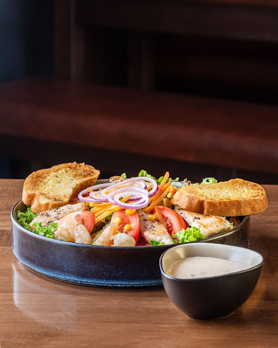 Opinii despre M.O.C. Bar & Restaurant în Augsburg - Gastronomie und Hotellerie