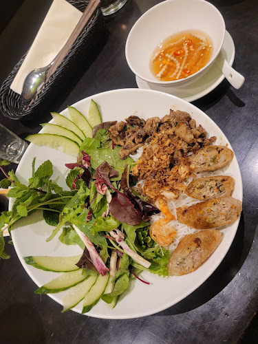 Nhy Star - Gastronomie und Hotellerie