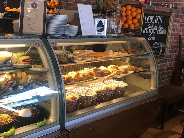 Opinii despre Cafe Mediterrane în Berlin - Gastronomie und Hotellerie