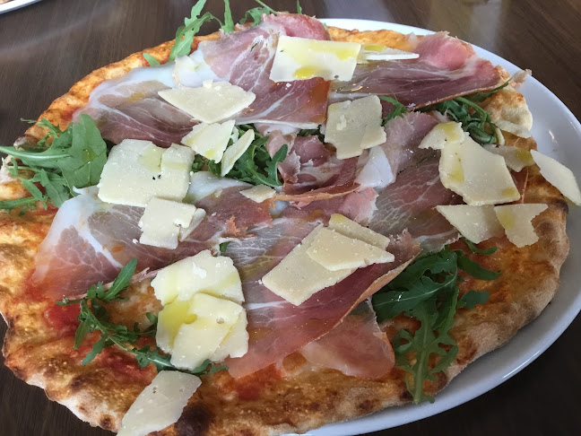 Opinii despre Holzofenpizzeria Sassi di Matera în Puchheim - Gastronomie und Hotellerie