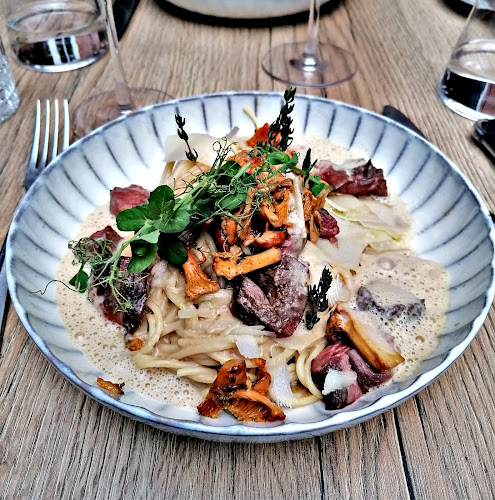 Opinii despre In aller Munde Schlossrestaurant | Hamburg-Bergedorf în Hamburg - Gastronomie und Hotellerie