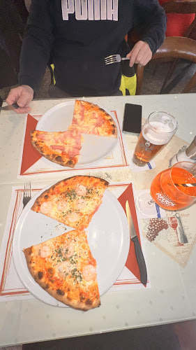 La Commedia Pizzeria Restaurant - Gastronomie und Hotellerie