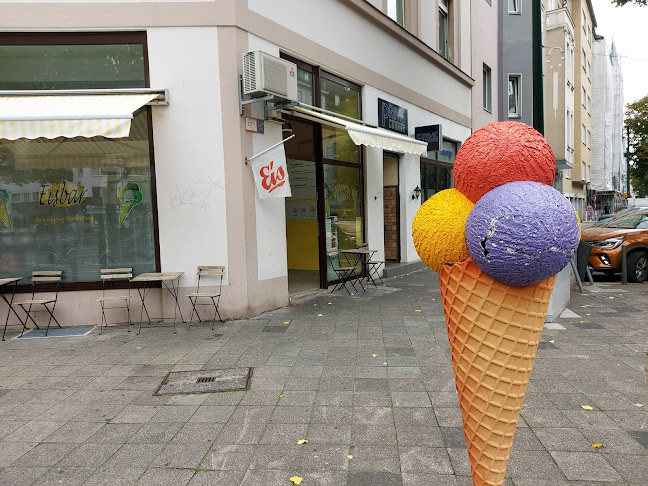 Opinii despre Eisdiele Eisbär în Düsseldorf - Gastronomie und Hotellerie