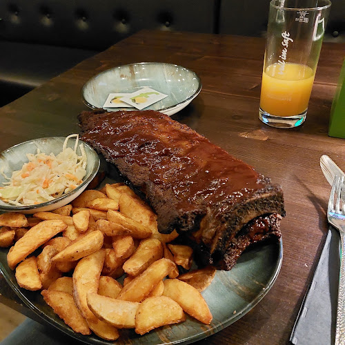 Opinii despre Hilli’s - grill & bar în Grimma - Gastronomie und Hotellerie