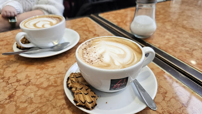 Opinii despre Kant Cafe în Oberhausen - Gastronomie und Hotellerie