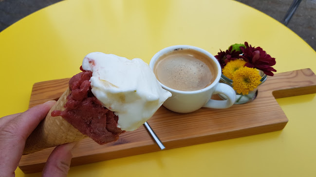 Förster Max Eisdiele & Café/Patisserie & Schokoladen - Gastronomie und Hotellerie