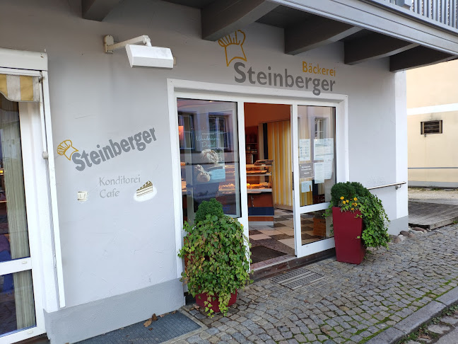 Dorfpl. 2, 83417 Kirchanschöring