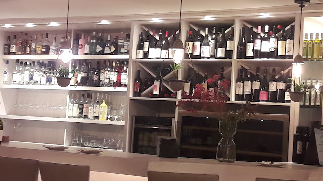 Yamas mezé restaurant & weinbar - Gastronomie und Hotellerie