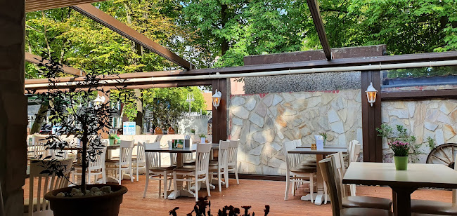 Restaurant Ellinadiko - Gastronomie und Hotellerie