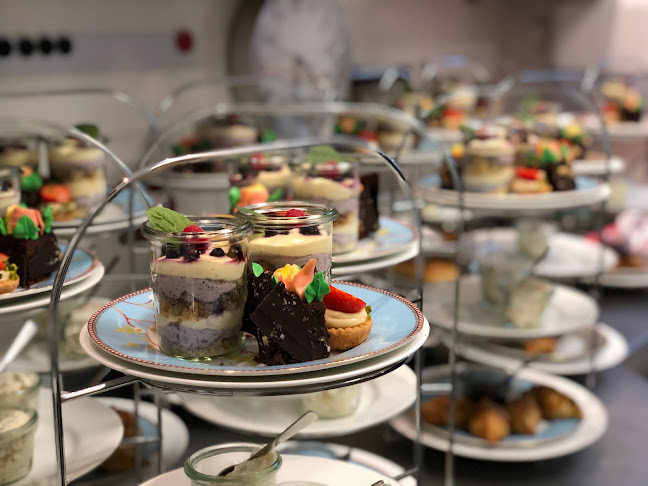 Opinii despre Eaton Place Café und Tearoom în Hamburg - Gastronomie und Hotellerie