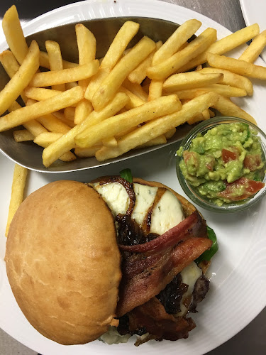 Comentarii opinii despre Mitsi Cafe-Bistro-Bar