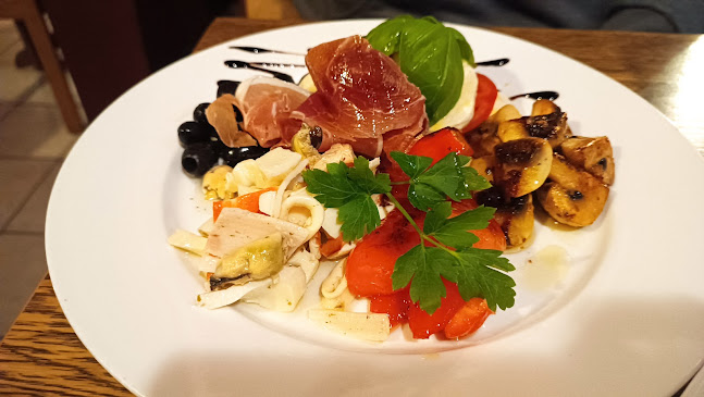 Opinii despre Pizzeria Mama Mia în Lübeck - Gastronomie und Hotellerie