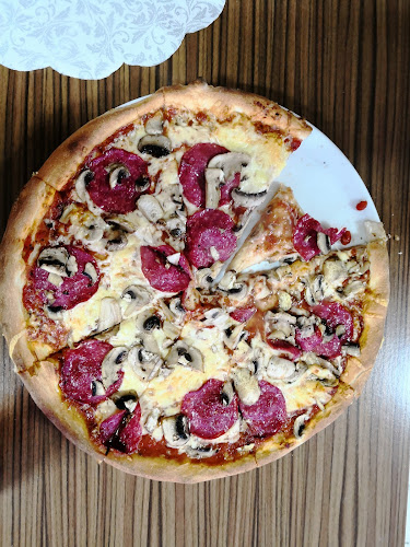 Opinii despre Pizzeria Corona Mannheim în Mannheim - Gastronomie und Hotellerie