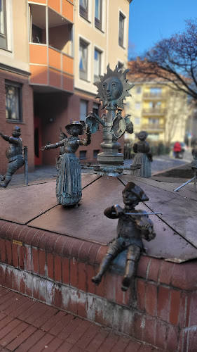 Opinii despre La Commedia Pizzeria Restaurant în Nürnberg - Gastronomie und Hotellerie