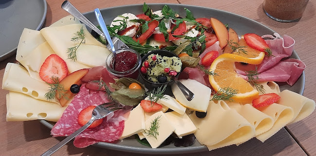 Opinii despre Berghang Kaffee în Olpe - Gastronomie und Hotellerie