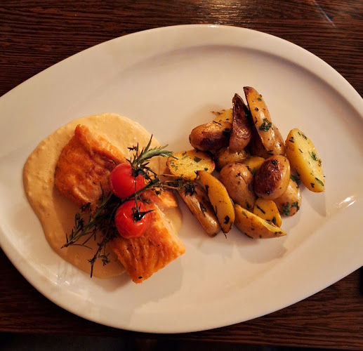 Pizzeria Trattoria La Ruota - Gastronomie und Hotellerie