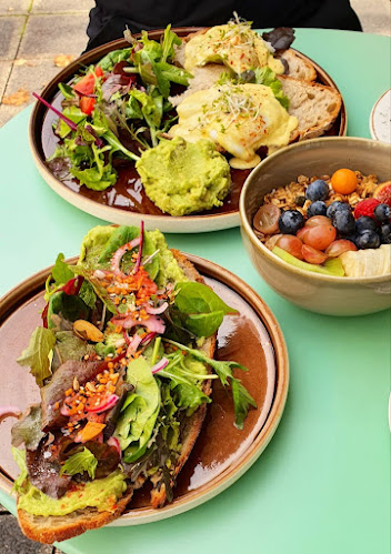 Comentarii opinii despre SUNDAYS