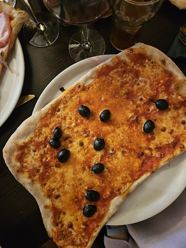 Opinii despre Trattoria Pizzeria Amici în Freiburg im Breisgau - Gastronomie und Hotellerie