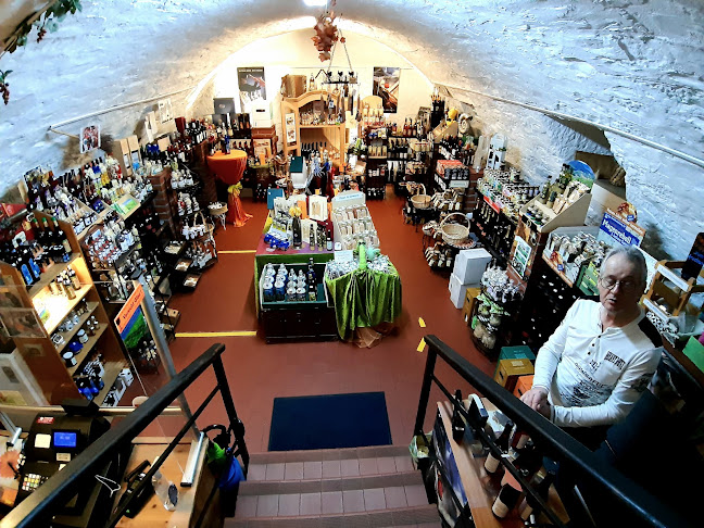 Opinii despre Suhler Weinkeller în Suhl - Gastronomie und Hotellerie