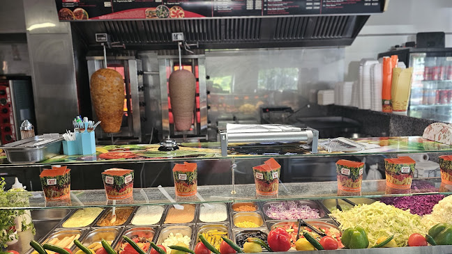 Opinii despre Berlin Döner Celle Blumlage în Celle - Gastronomie und Hotellerie