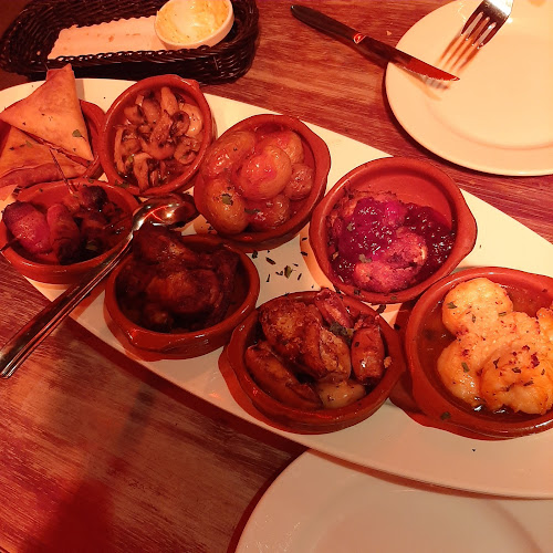 Opinii despre Restaurant Praça de Coimbra în Hamburg - Gastronomie und Hotellerie