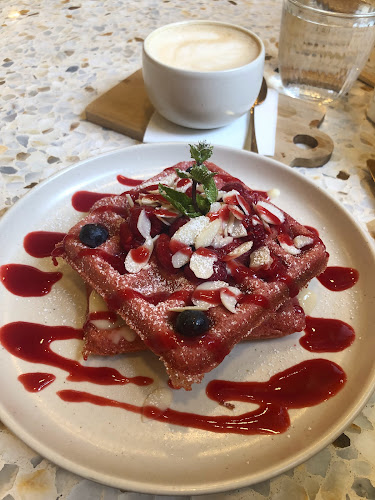 Comentarii opinii despre Yollie - Popice Café & Concept Store