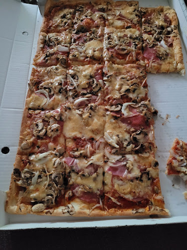 Opinii despre Piccola Pizza în Karlsruhe - Gastronomie und Hotellerie