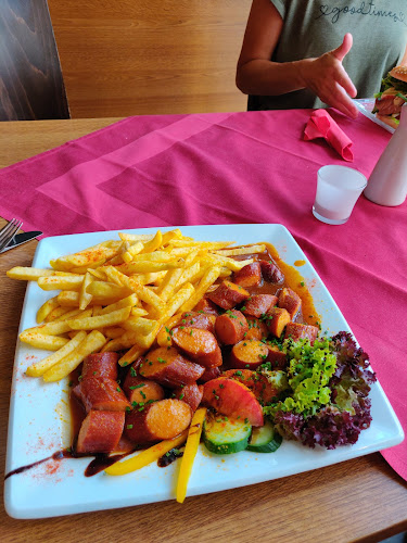 Comentarii opinii despre Falstaff Restaurant und Sportsbar