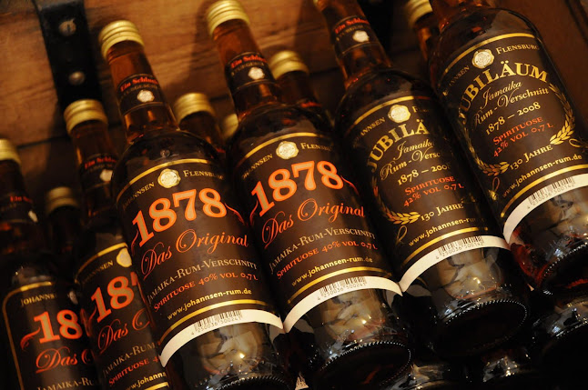 Opinii despre Johannsen Rum & Johannsens Hökerei: Rum aus der traditionellen Manufaktur Johannsen in Flensburg în Flensburg - Gastronomie und Hotellerie