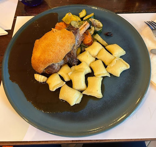 Opinii despre Veritas Restaurant în Ettlingen - Gastronomie und Hotellerie