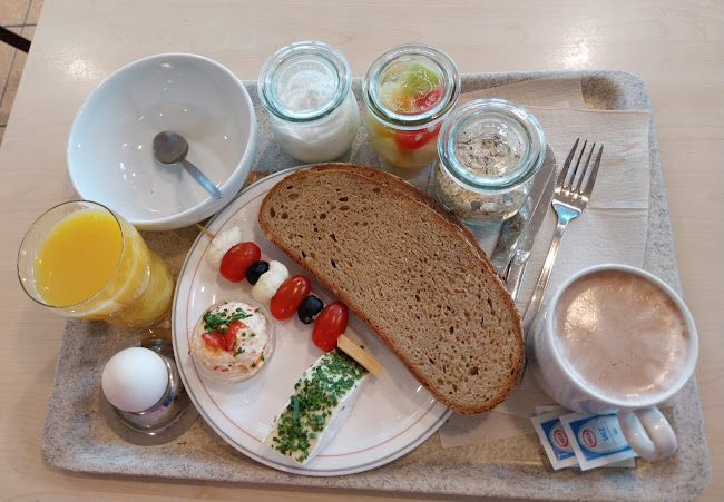 Opinii despre GLOBUS Restaurant Ludwigshafen în Ludwigshafen am Rhein - Gastronomie und Hotellerie