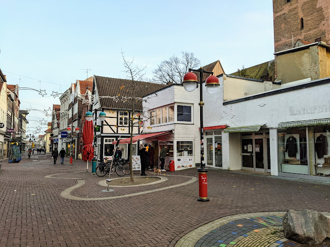 Opinii despre Eiscafé il Cappuccino în Uelzen - Gastronomie und Hotellerie