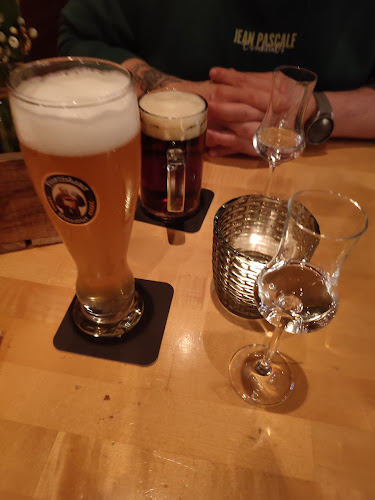 Opinii despre Zum Platzhirsch în Bremen - Gastronomie und Hotellerie