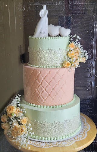 Opinii despre Sandra's Cake Factory în Hecklingen - Gastronomie und Hotellerie