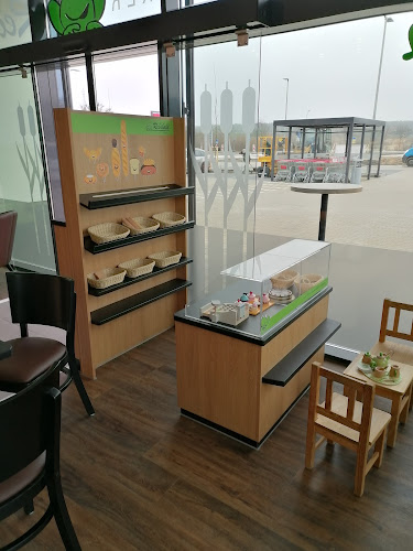 Opinii despre Unser Bäcker Reinhold în Neustrelitz - Gastronomie und Hotellerie