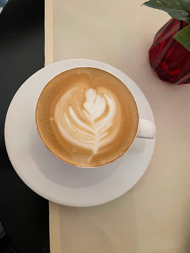 Opinii despre Kaffeehaus Goldene Waage în Frankfurt am Main - Gastronomie und Hotellerie