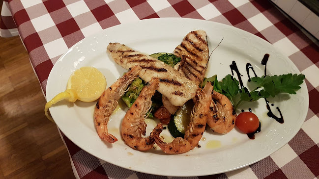 Piazza Castello - Pizzeria & Eisdiele Affing - Affing