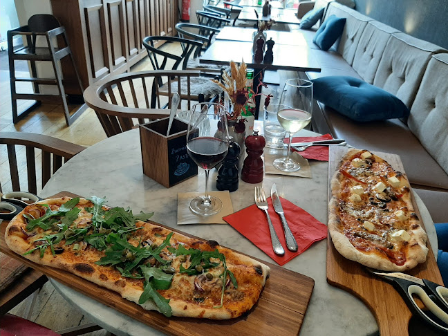 Comentarii opinii despre Piccanti, Cafe, Pizzeria, Bar Restaurant