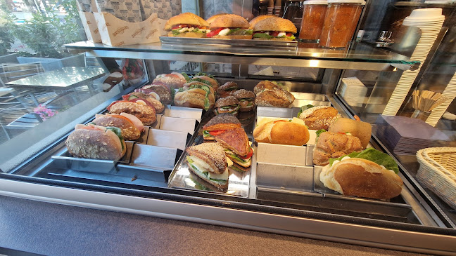 Comentarii opinii despre Backhaus Hennig - Backcafé