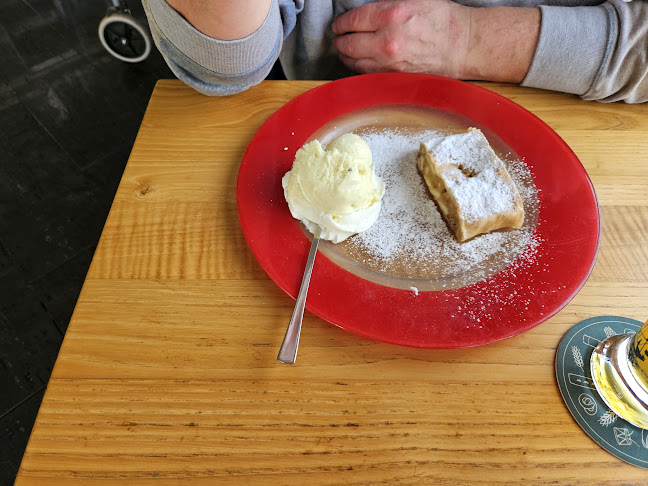 Aquarama - Gastronomie und Hotellerie