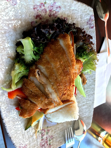 MAMA & PAPA TAI - Gastronomie und Hotellerie