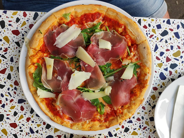 RIZZI cucina e bar - Gastronomie und Hotellerie